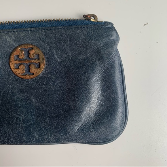Tory Burch blue leather wristlet pouch - Picture 5 of 16